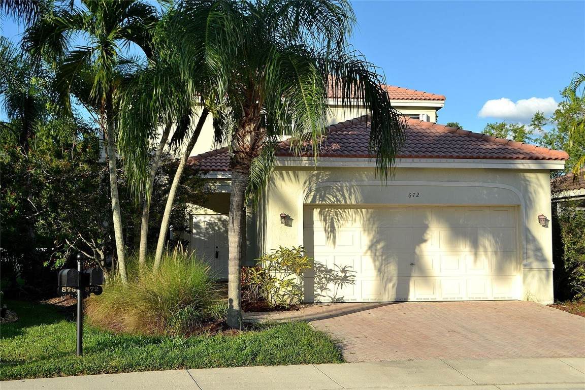 872 Tanglewood Creek - Photo 1