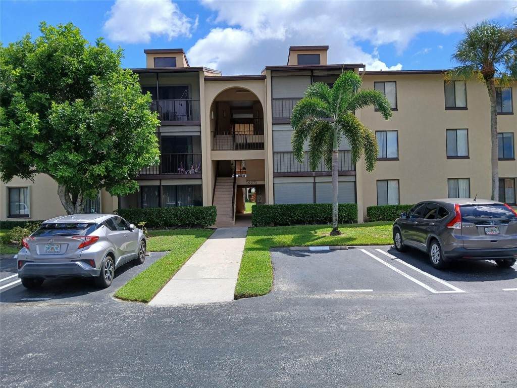 627 Sea Pine Way - Photo 1