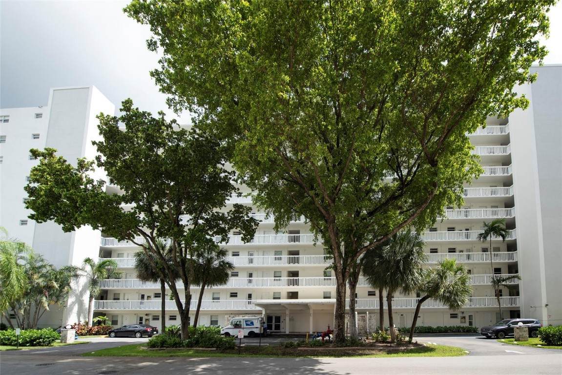 2555 11th Street - Photo 1