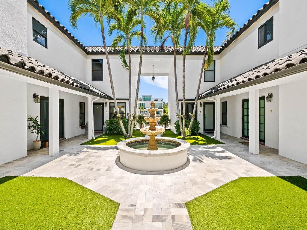 1524 12th Street - Photo 1