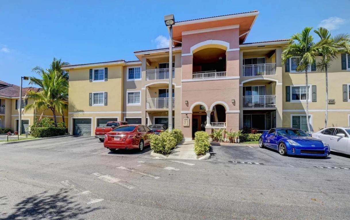 6565 Emerald Dunes - Photo 1