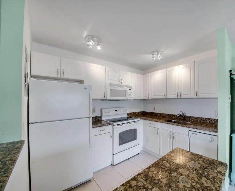 223 Flanders - Photo 1