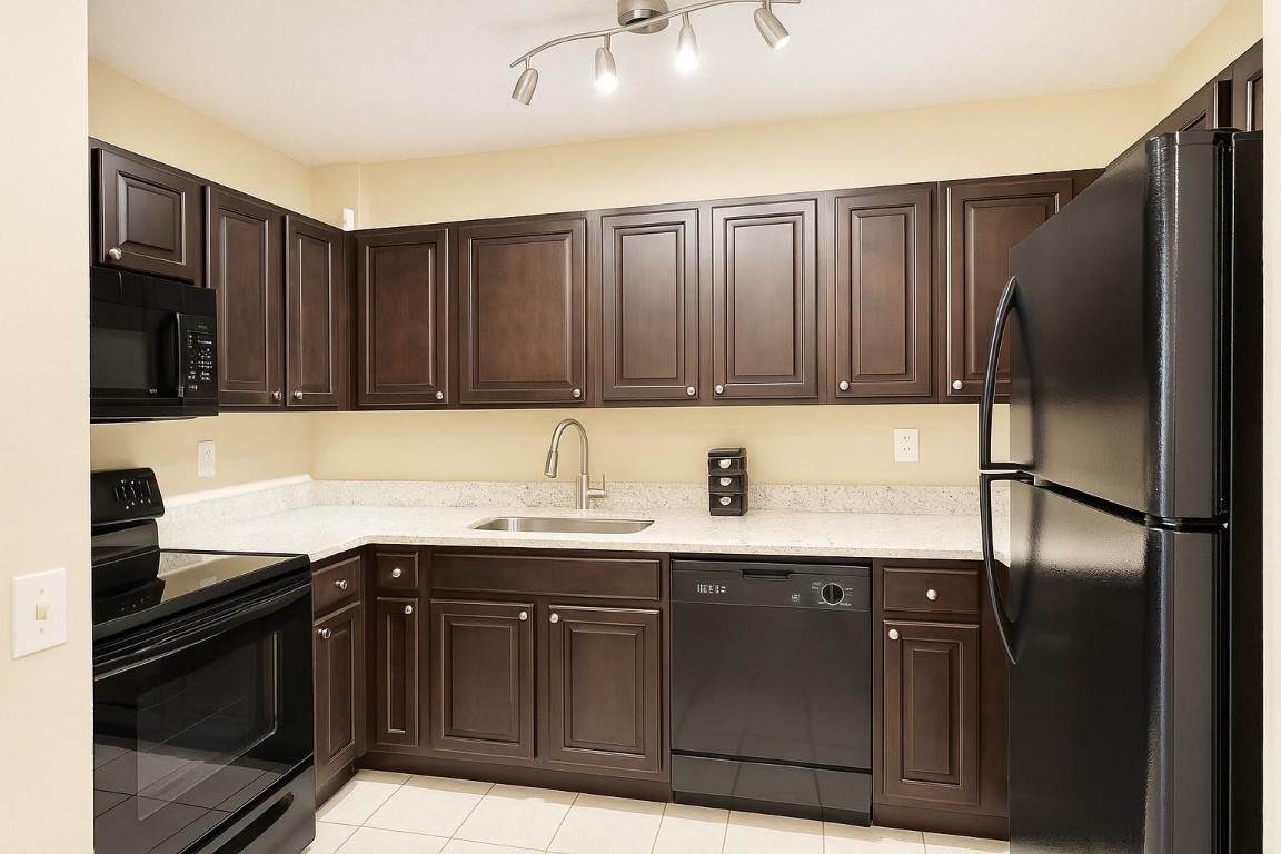11340 Royal Palm Boulevard - Photo 1