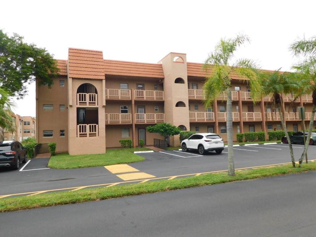 9580 Sunrise Lakes Boulevard - Photo 1