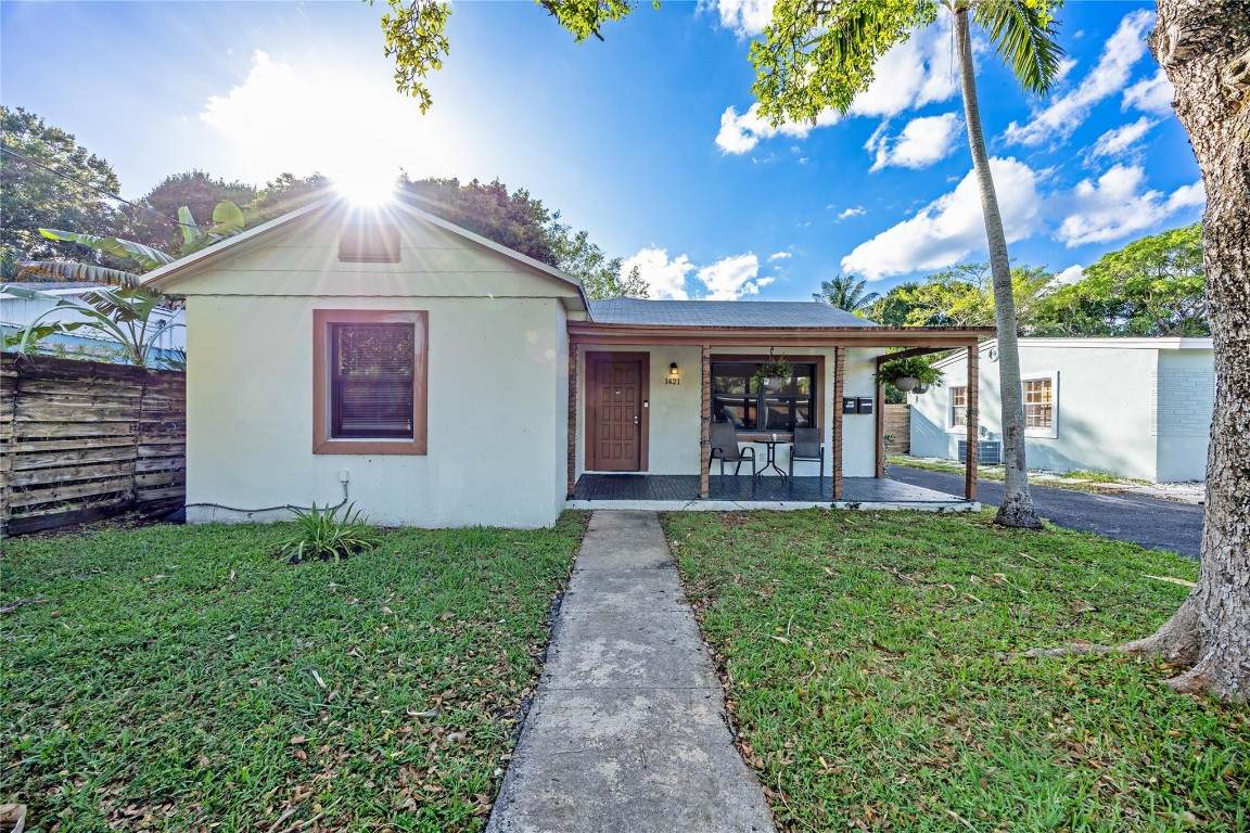 1421 5th Terrace - Photo 1