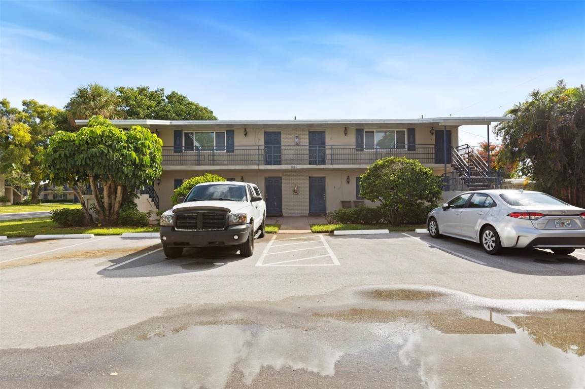 817 Lighthouse - Photo 1