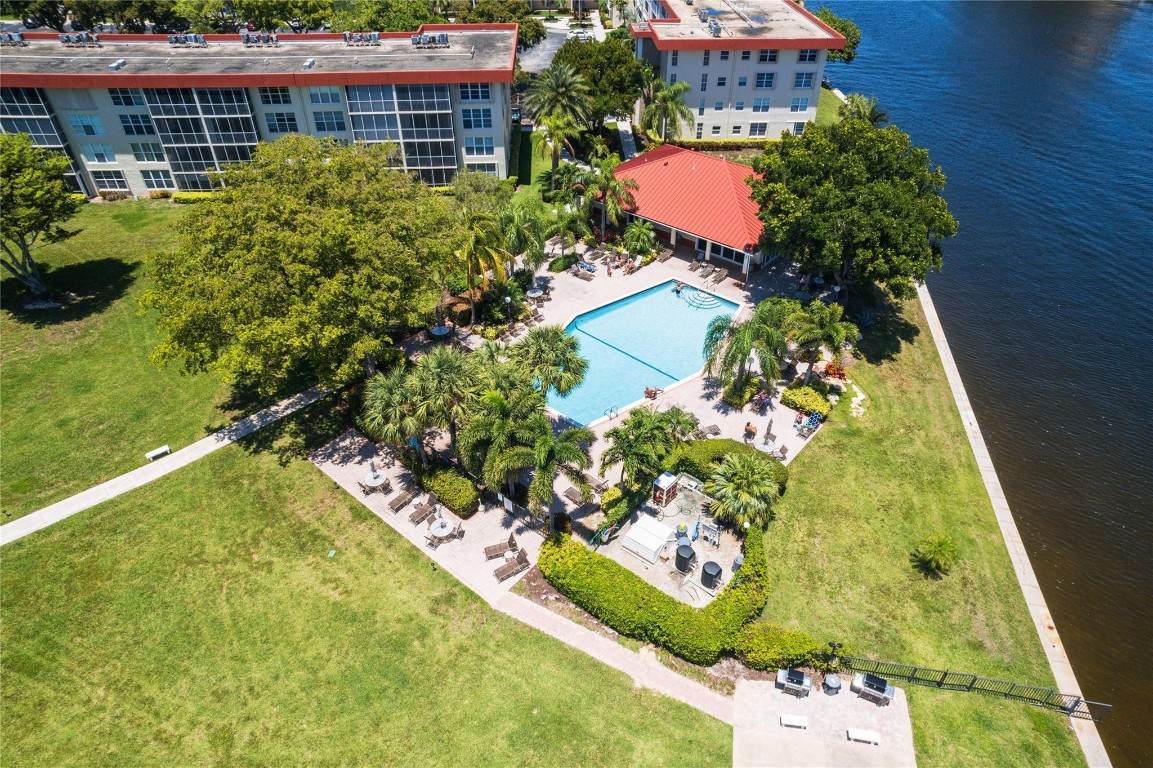 3150 48th Court - Photo 1