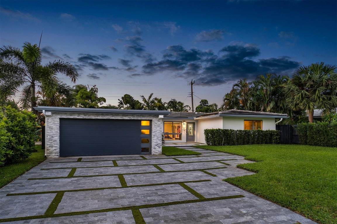 2117 29th Street - Photo 1
