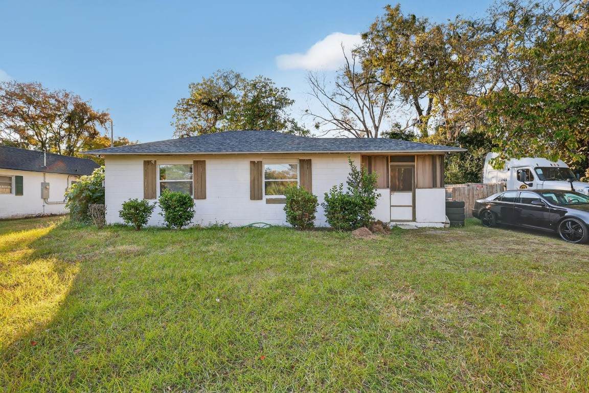 1030 13 Avenue - Photo 1