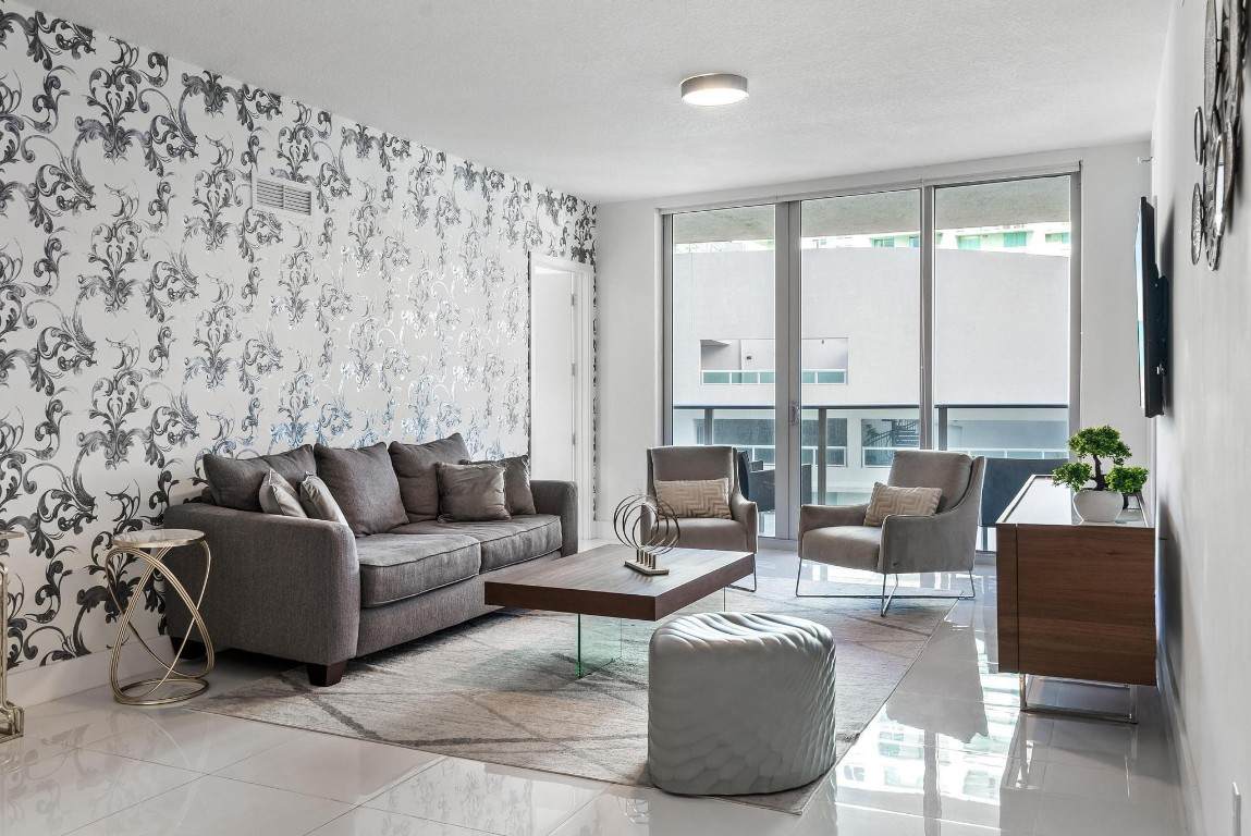 488 18th Street - Photo 1