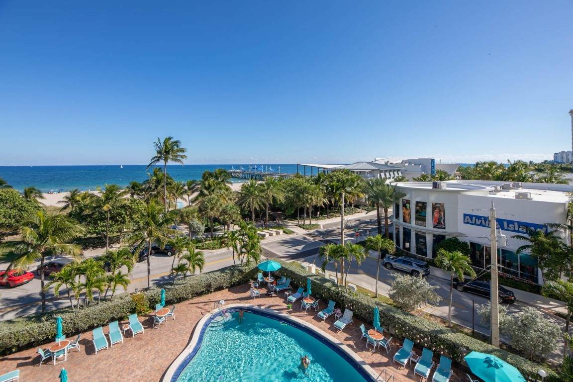 305 Pompano Beach Boulevard - Photo 1