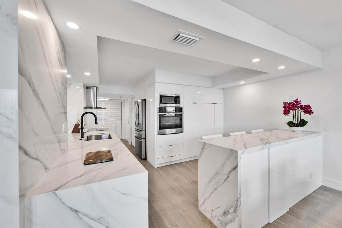 5100 Ocean Boulevard - Photo 1