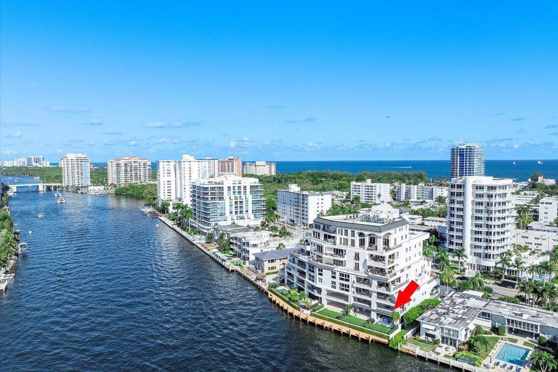 615 Bayshore - Photo 1