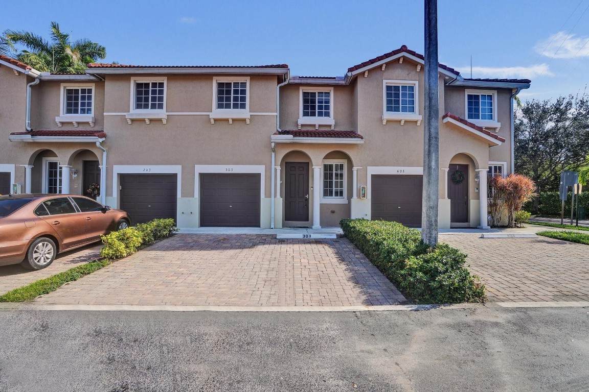 21403 13th - Photo 1