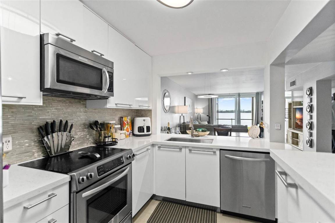 111 Lake Emerald - Photo 1