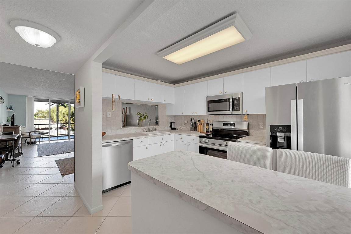 777 Federal Highway - Photo 1