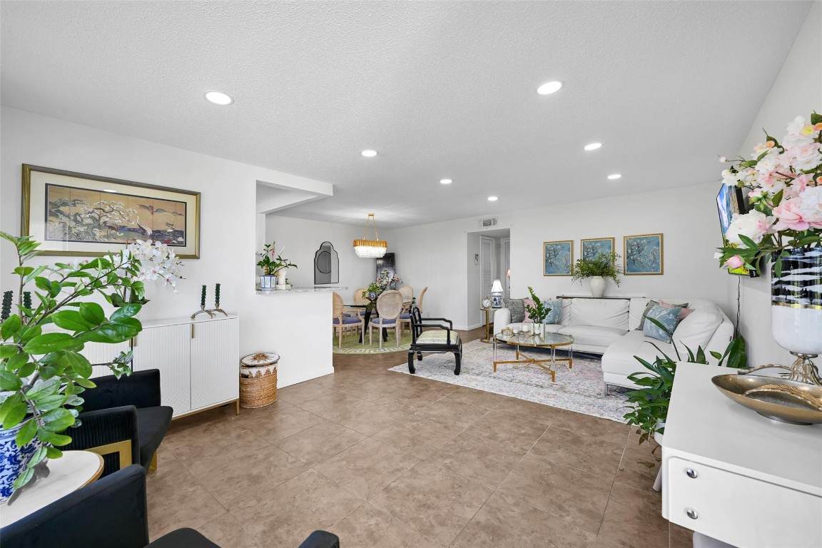 211 Bayview Avenue - Photo 1