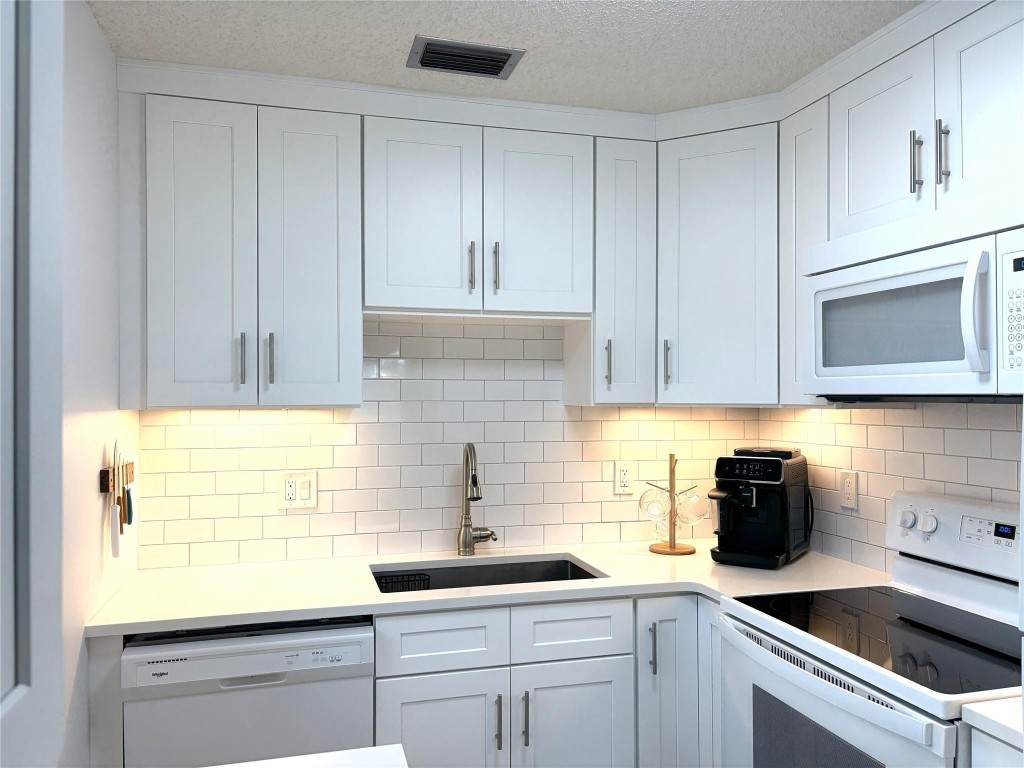 34 Pine Arbor Lane - Photo 1