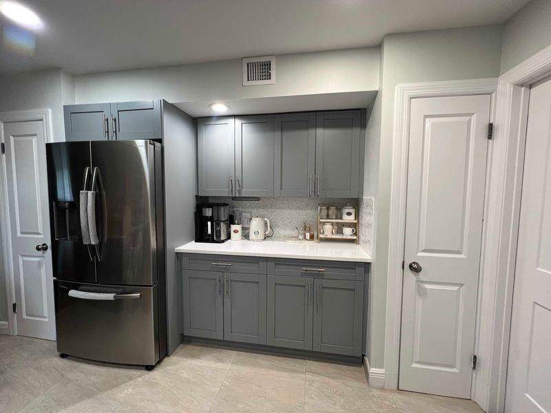 201 24 Avenue - Photo 1