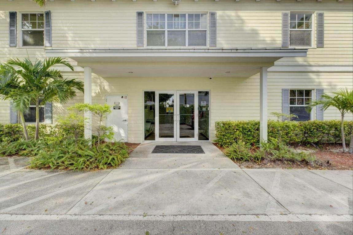 314 10th Street - Photo 1