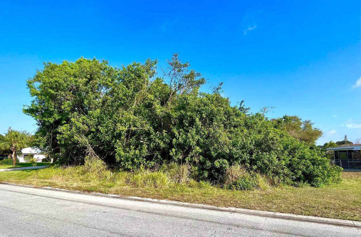 846 19th Street - Photo 1