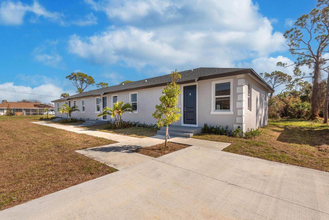246 Rotonda Boulevard - Photo 1