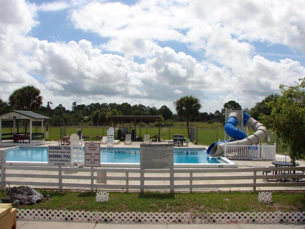 https://bt-photos.global.ssl.fastly.net/beaches/orig_boomver_2_R11042481-2.jpg