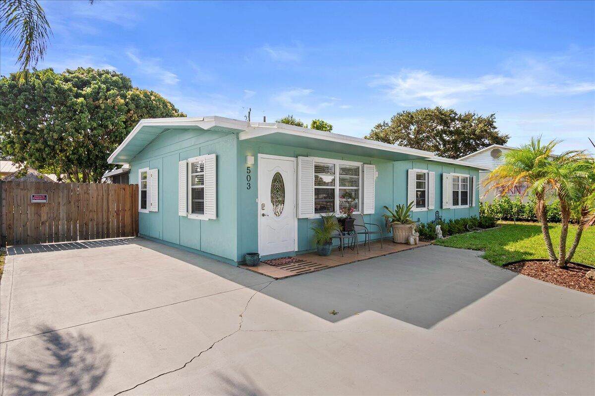 503 Pennock Lane - Photo 1