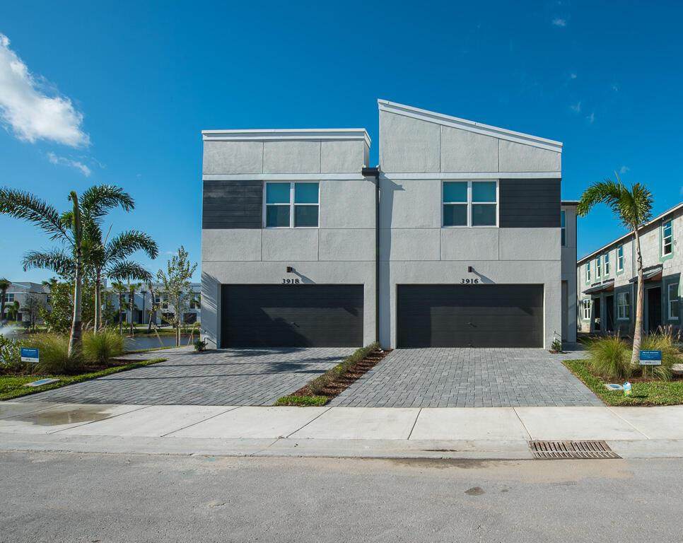 3916 Mentmore Lane - Photo 1