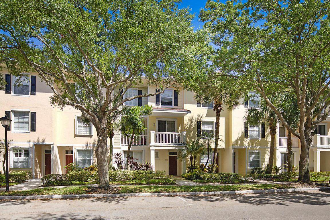 125 Galicia Way - Photo 1