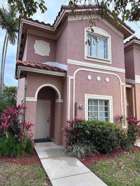 7914 Catalina Circle - Photo 1