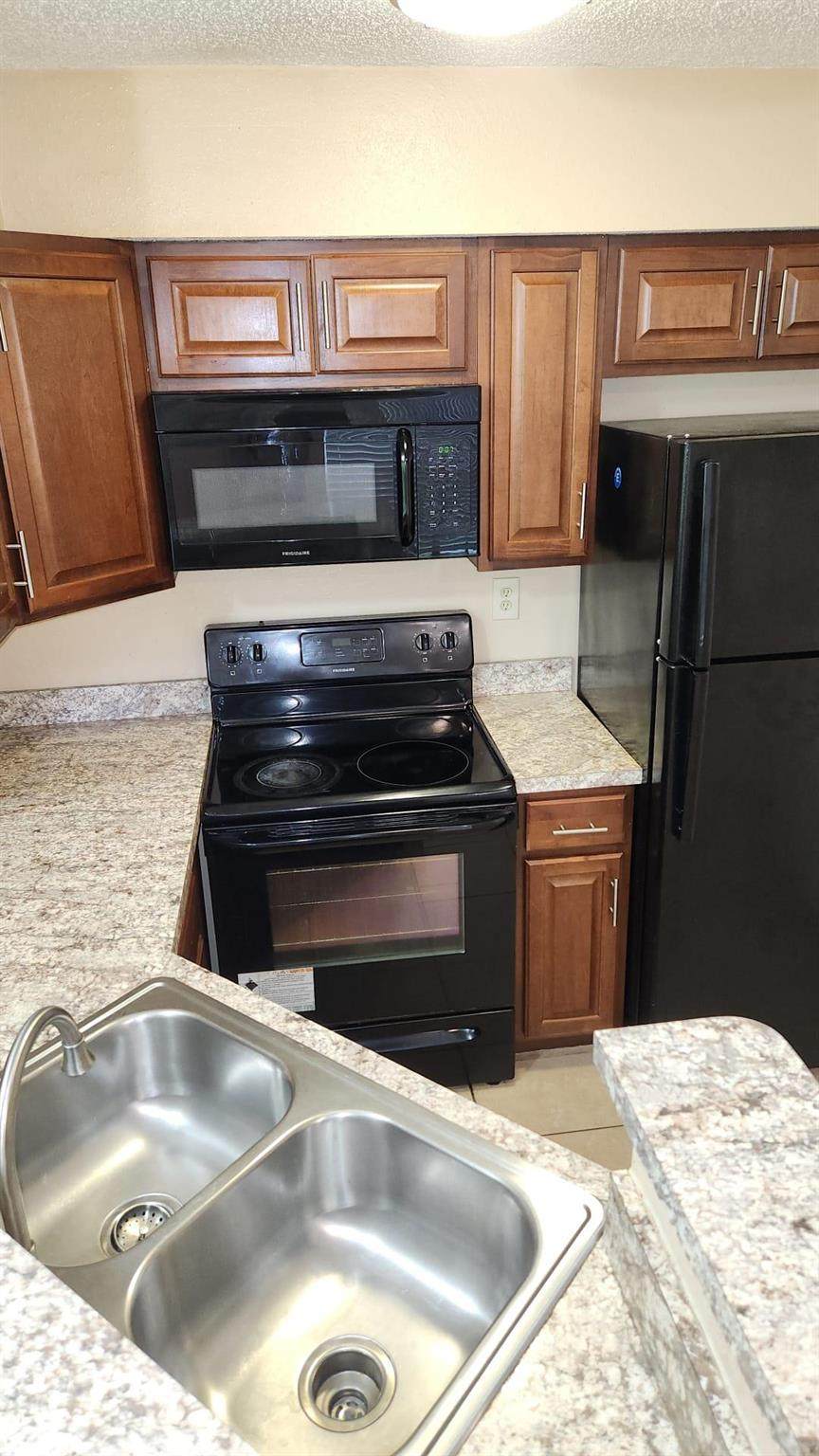 8636 Mallard Reserve Drive - Photo 1