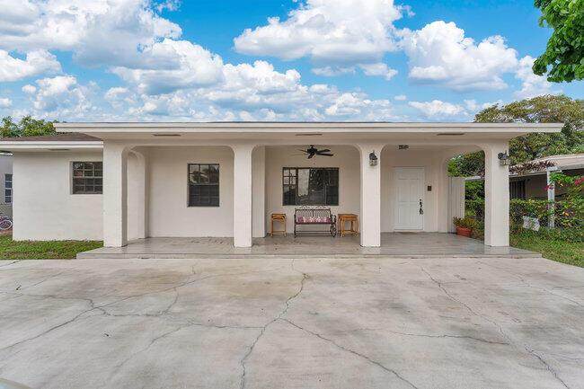 3682 2 Avenue - Photo 1