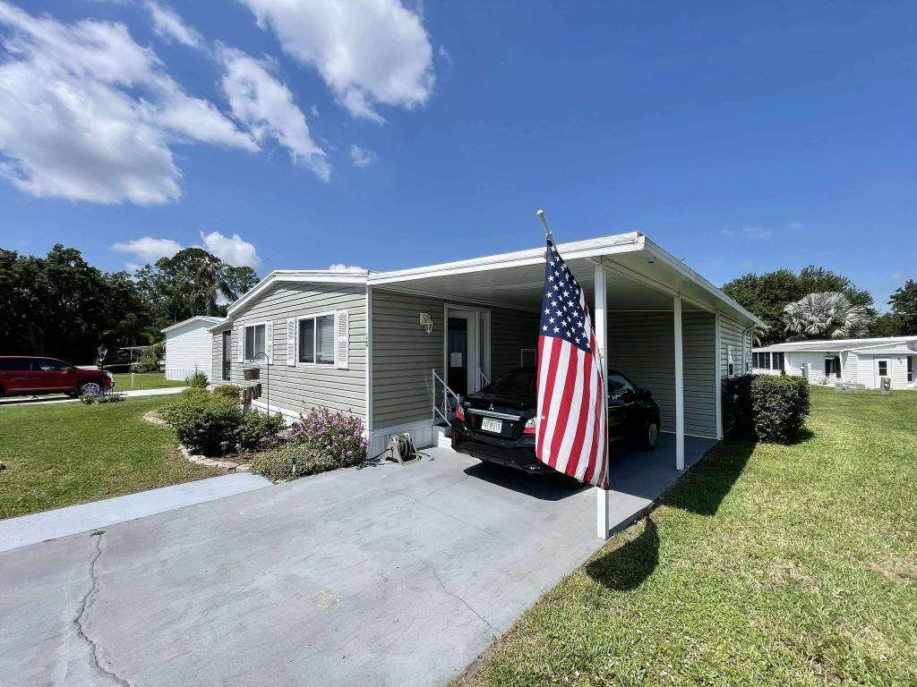 10 Pinecrest - Photo 1