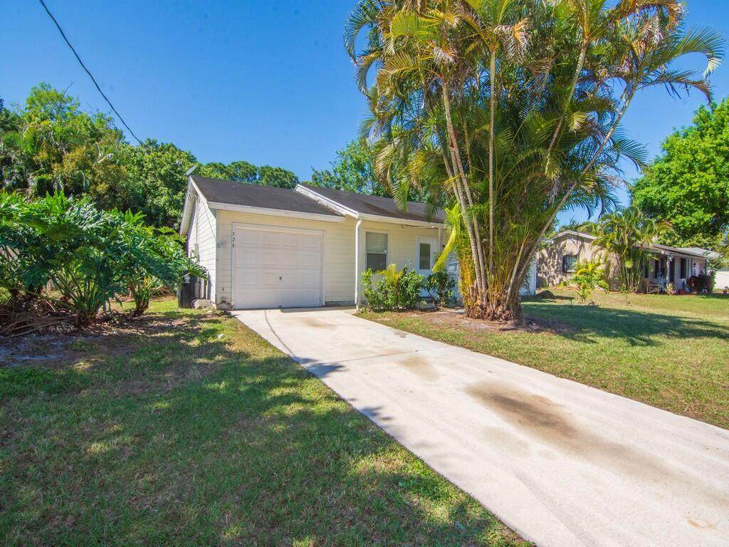 526 Kingston Street - Photo 1