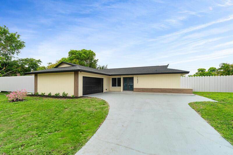1637 40th Street - Photo 1