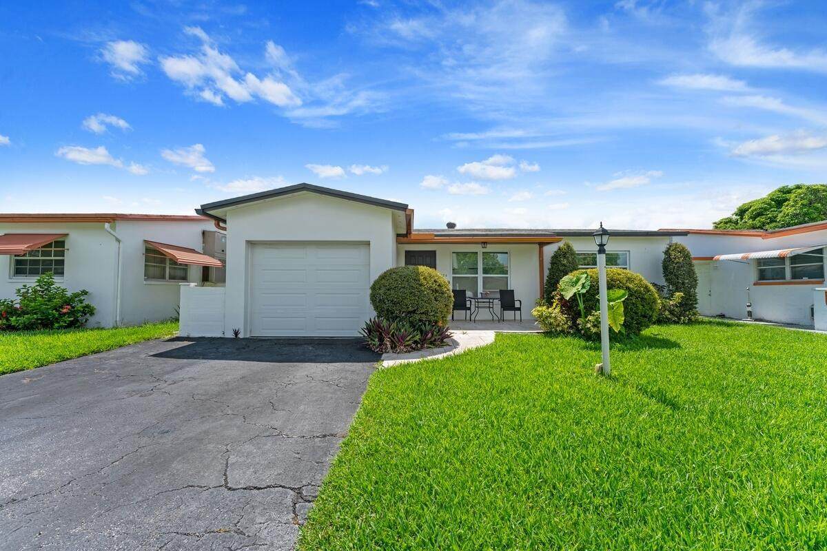 4184 52nd Avenue - Photo 1