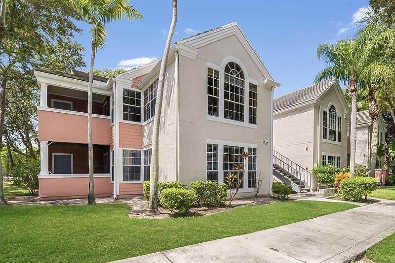 1055 Crystal Way - Photo 1
