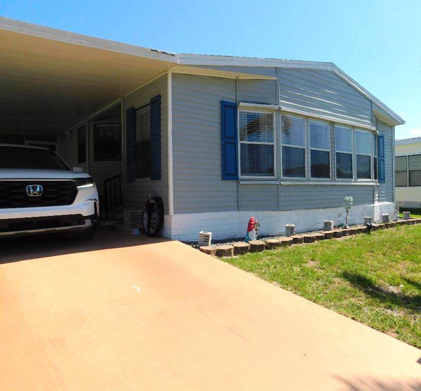 514 Hemingway - Photo 1