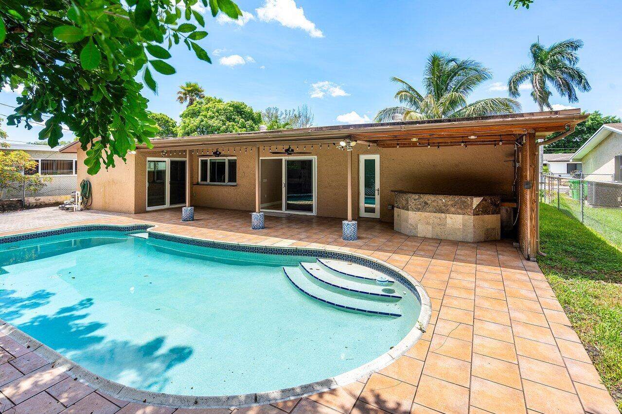 11861 29th Street - Photo 1