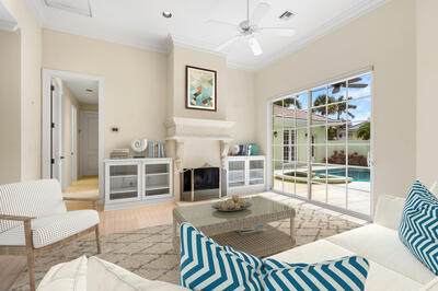 https://bt-photos.global.ssl.fastly.net/beaches/orig_boomver_2_R11106783-2.jpg