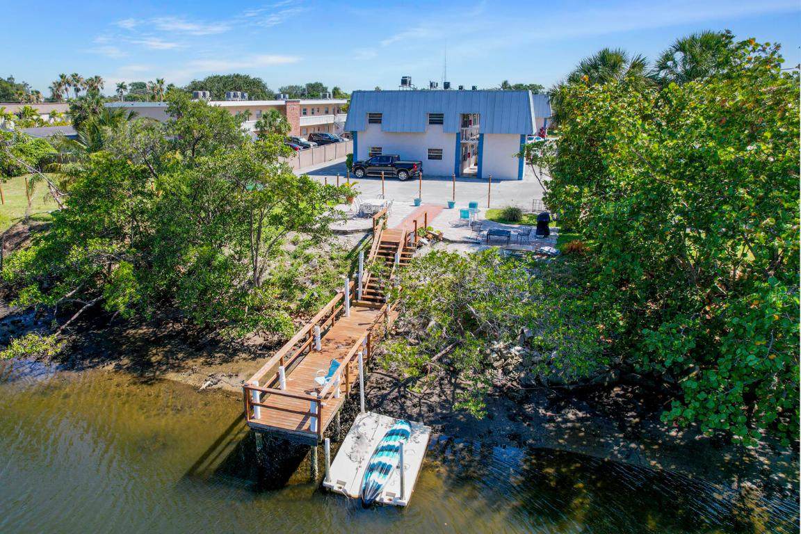 801 Hummingbird - Photo 1