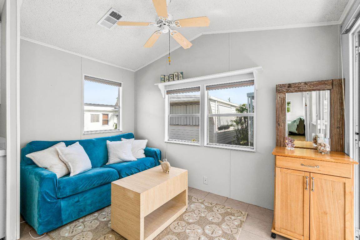 12 Hibiscus Drive - Photo 1