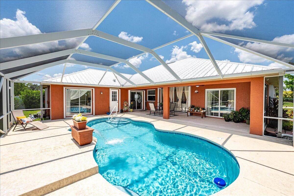 1601 Realty Street - Photo 1