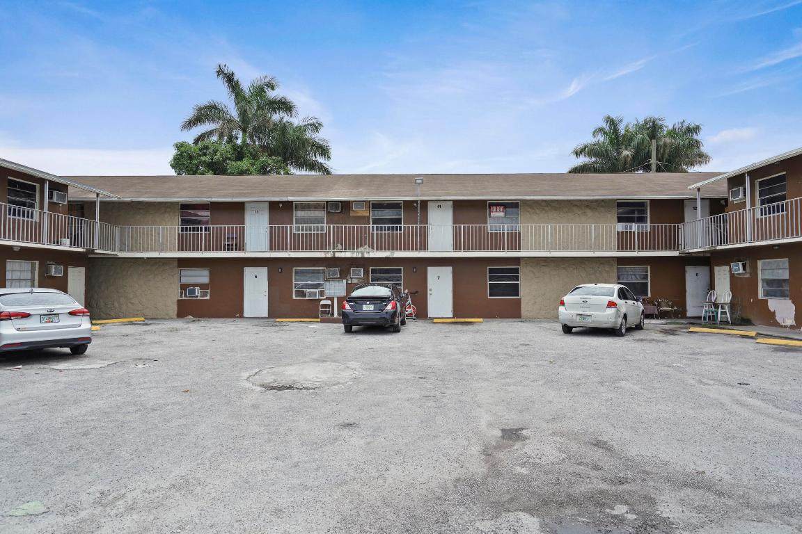 241 11th 1 Street - Photo 1