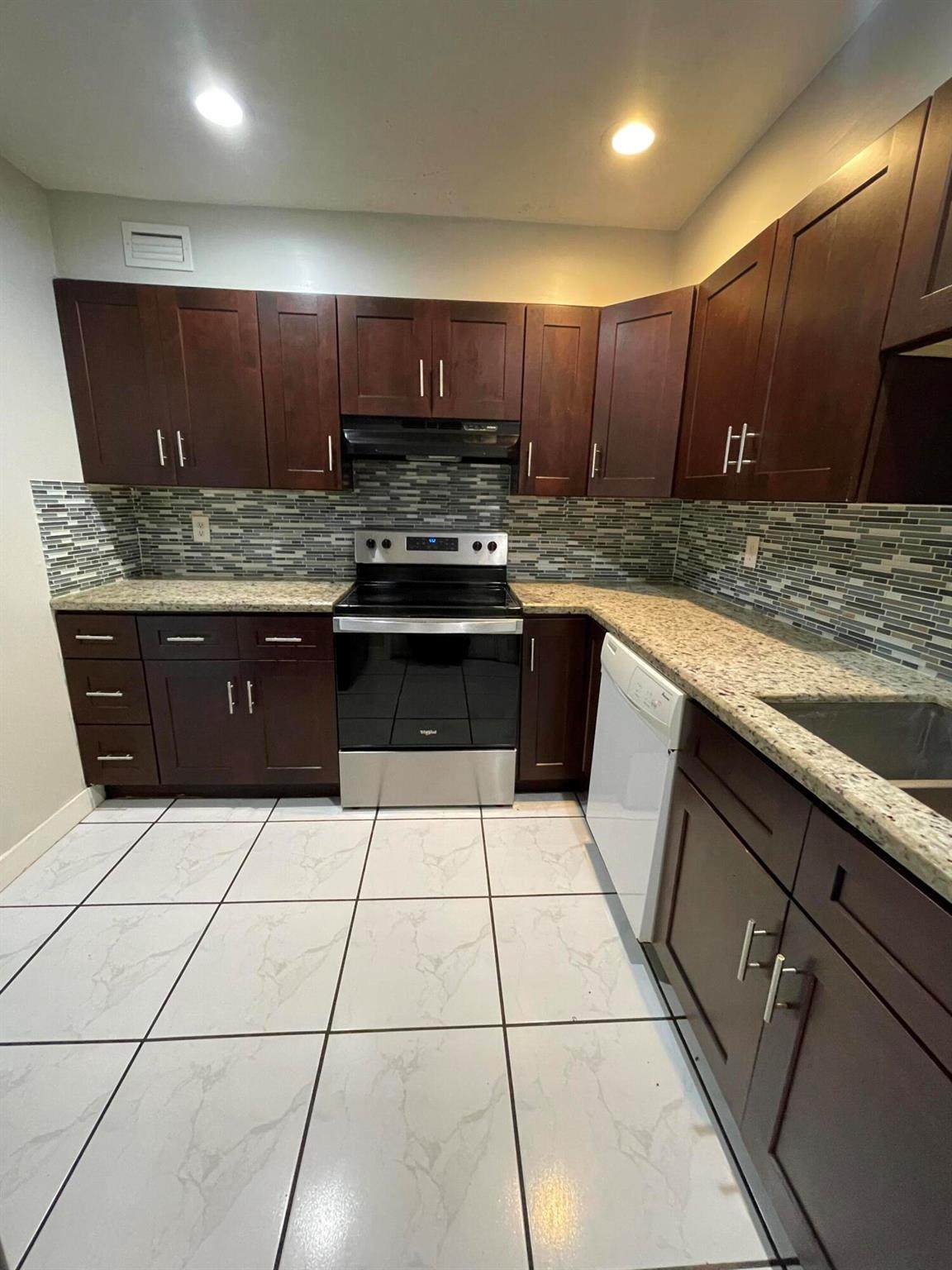 642 13th Street - Photo 1