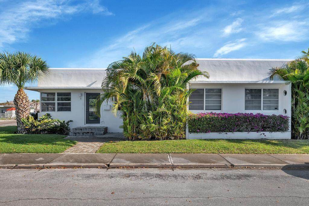 902 J Street - Photo 1