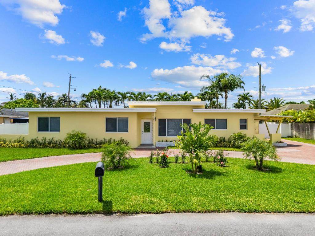 7531 Edgewater - Photo 1