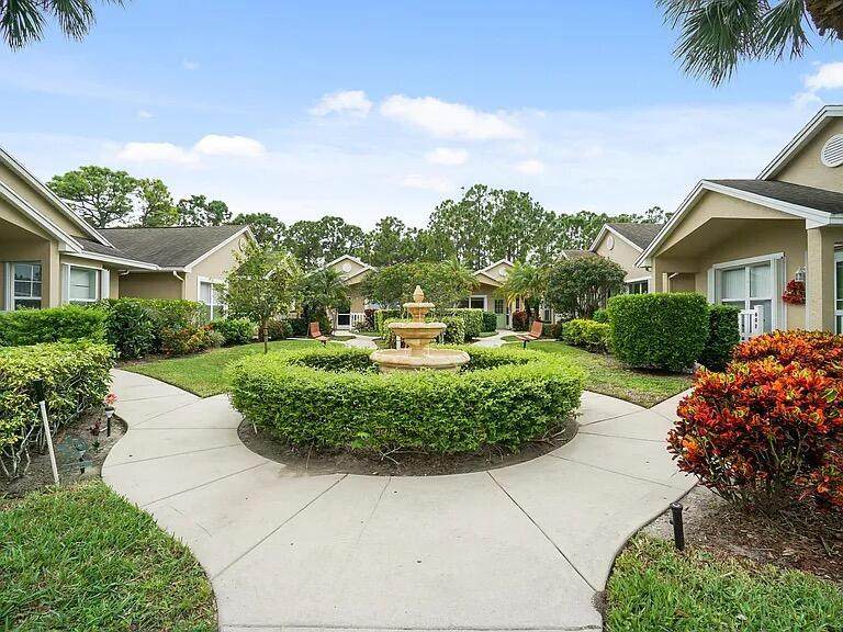 613 San Remo - Photo 1