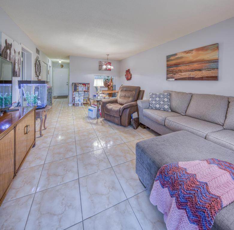 2811 Garden Drive - Photo 1